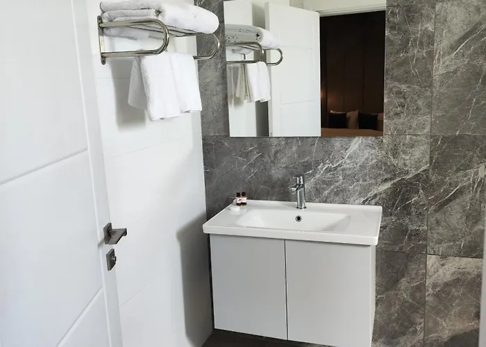 Sadan アパートホテル